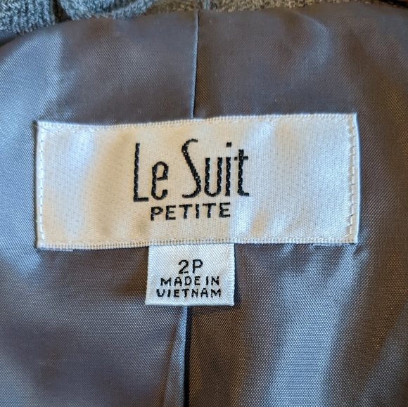 Le Suit Petite Gray Blazer with Scarf - 2P - Picture 9 of 10
